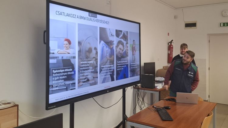 A BMW képviselői iskolánkba látogattak