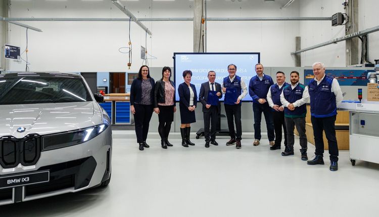 Együttműködési megállapodást kötött a BSZC és a BMW Group Gyár Debrecen 
