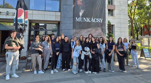 Iskolánk 97 tanulója tekintette meg a Munkácsy kiállítást.